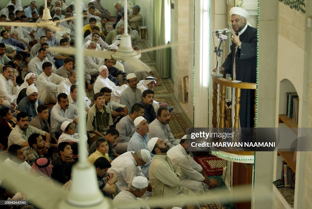 TOPSHOT-IRAQ-US-PRAYER