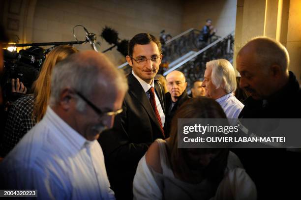 Le fils du chef nationaliste Edmond Simeoni, Marc Simeoni arrive le 19 mai 2010 au tribunal correctionnel de Paris pour l'ouverture du procès d'Yvan...