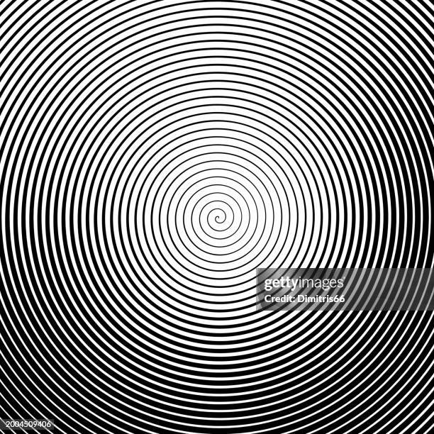 spiralförmiges halbtonmuster verschwommener hintergrund - hypnose stock-grafiken, -clipart, -cartoons und -symbole