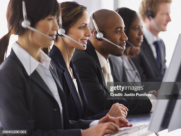 Call Center Line Operator Call Center Line Photos and Premium High Res Pictures - Getty Images