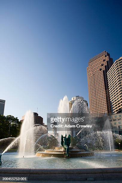 usa, pennysylvania, philadelphia, logan park fountain - swann memorial fountain stock pictures, royalty-free photos & images