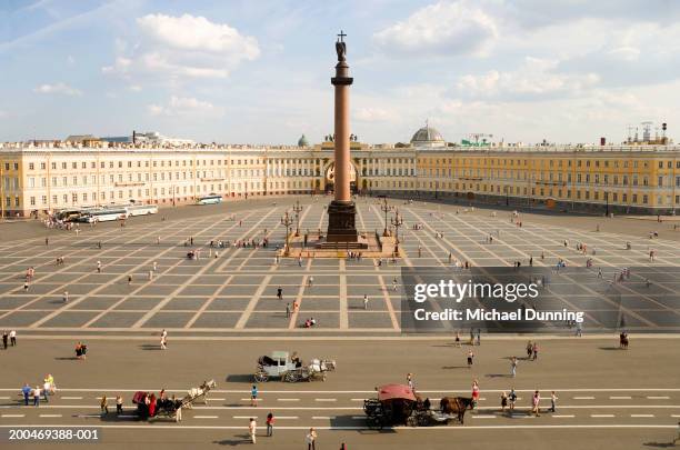 russia, st petersburg, palace square and alexander column - st petersburg russia 個照片及圖片檔