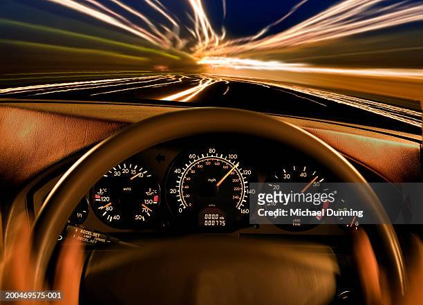 dashboard of car, close-up, dusk, (blurred motion) - accéléré photos et images de collection