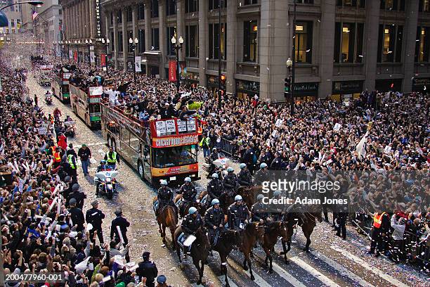ticker tape parade for world series champions, chicago white sox - 2005 stock pictures, royalty-free photos & images