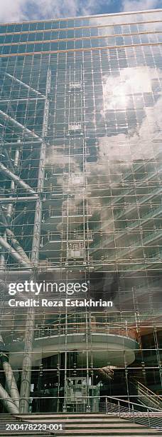 germany, dusseldorf, stadttor, city gate office building - puerta de la ciudad fotografías e imágenes de stock