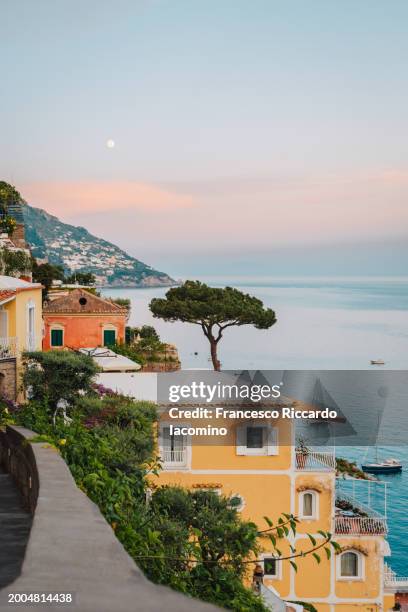 positano, amalfi coast, campania, sorrento, italy. - gulf of naples stock pictures, royalty-free photos & images