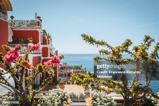 positano, amalfi coast, campania, sorrento, italy. - positano stockfoto's en -beelden