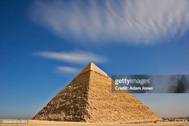 egypt, giza, pyramid of chephren - pyramide stock pictures, royalty-free photos & images