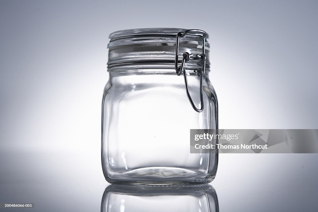 Glass jar