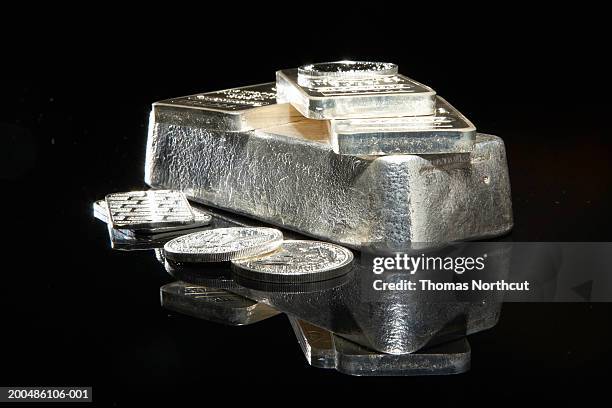 silver bars and coins - silbermedaille stock-fotos und bilder