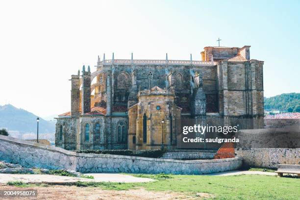 church of santa maria de la asunción in castro-urdiales, northern spain - monumento stock pictures, royalty-free photos & images