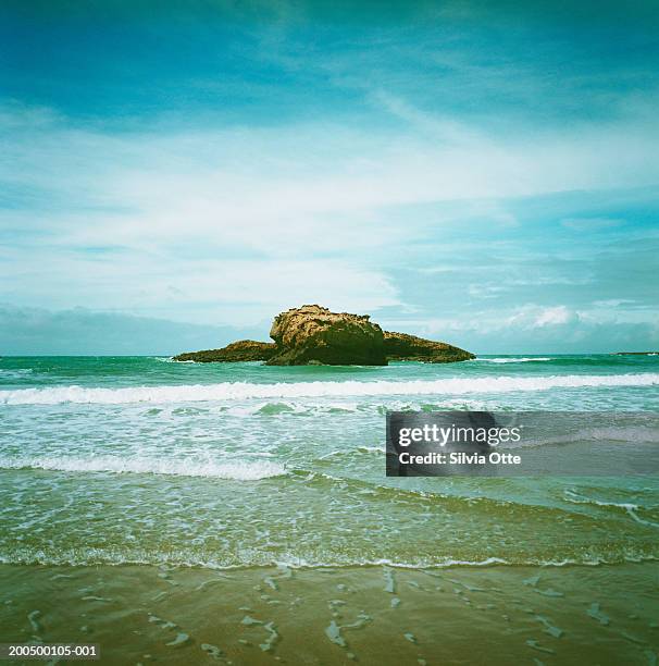 beach and rock in atlantic ocean - biarritz stockfoto's en -beelden