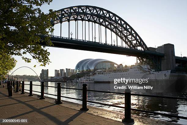 tyne bridge - wt1 stock pictures, royalty-free photos & images