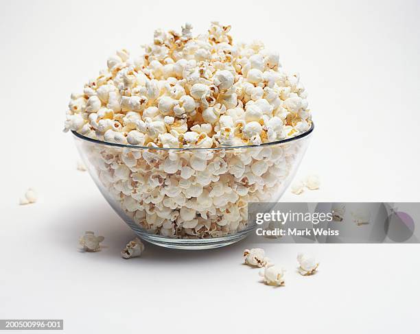 bowl of popcorn - 爆谷 個照片及圖片檔