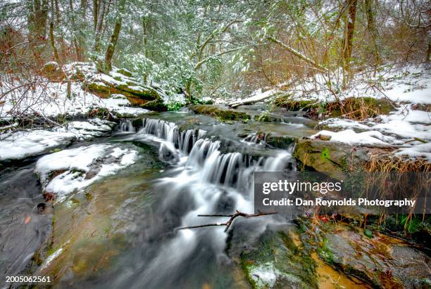 snow and waterfall in tennessee mountains - gatlinburg winter stock pictures, royalty-free photos & images