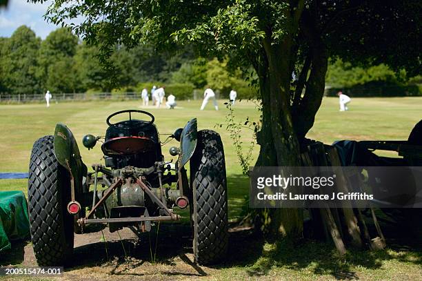 england,warwickshire, cricket match at stoneleigh ground - wt1 stock pictures, royalty-free photos & images