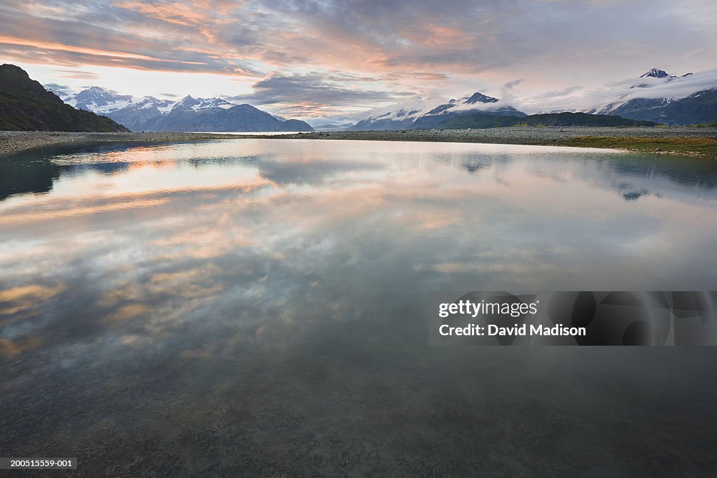 USA, Alaska, Glacier Bay NP, Reid Inlet, dusk