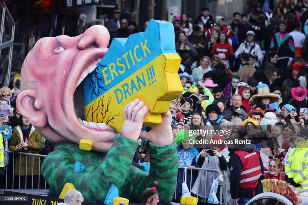 Rose Monday Carnival Parades In Mainz And Dusseldorf