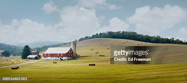 pennsylvania, bedford county, farm in countryside - pennsylvania stock-fotos und bilder