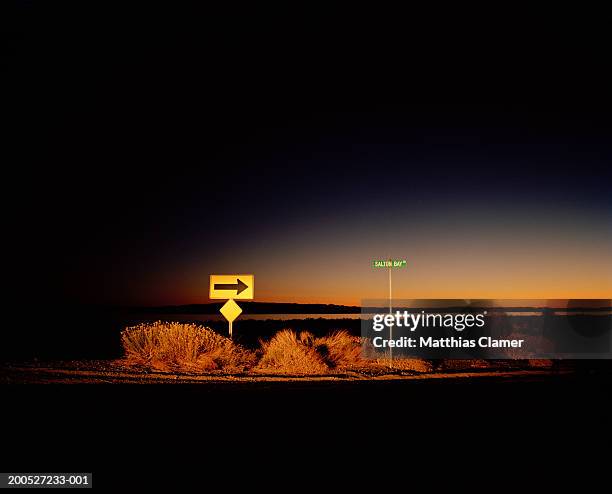 Target. Sign Nighttime Traffic Sign Night Photos and Premium High Res Pictures - Getty Images