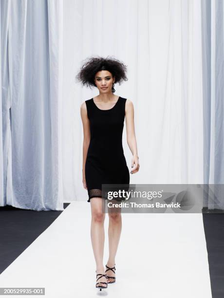 Black Model Ramp Walk African American Model Runway Photos and Premium High Res Pictures ...