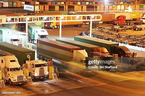 Container Pick Point Shipping Container Truck Photos and Premium High Res Pictures - Getty ...