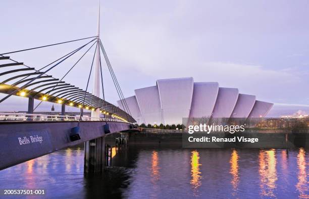 scotland, glasgow, scottish exhibition and conference centre, dusk - clyde auditorium fotografías e imágenes de stock