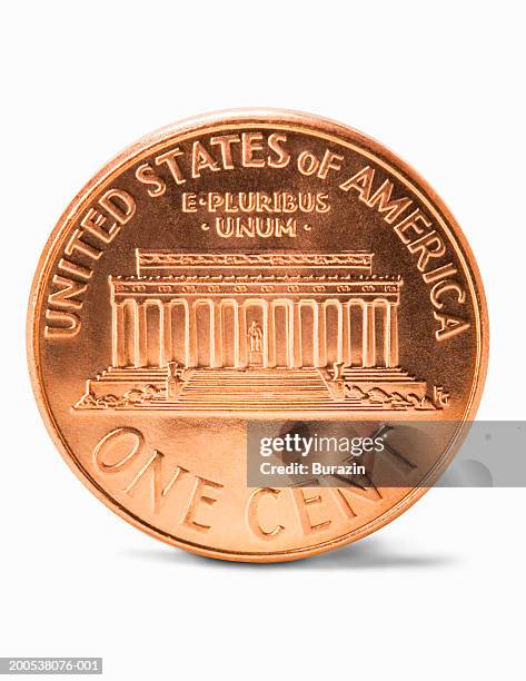 us penny, against white background, close-up - us coin fotografías e imágenes de stock