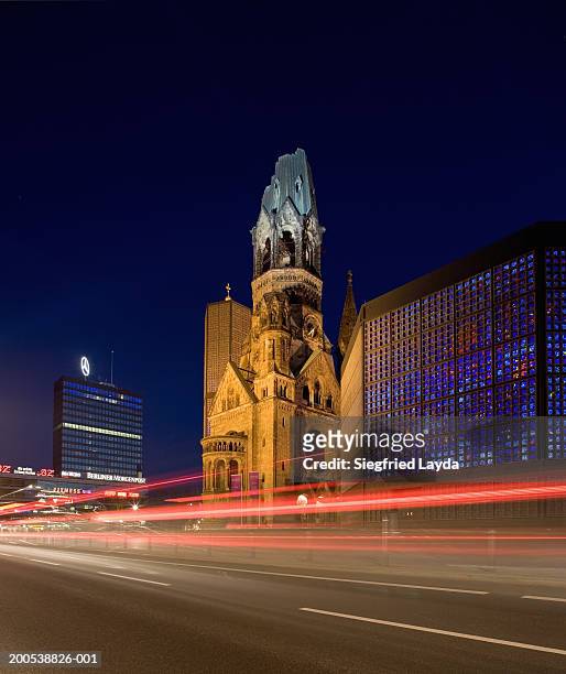 germany, berlin, kurf?rstendamm, traffic, night, (long exposure) - kaiser wilhelm memorial church stock pictures, royalty-free photos & images