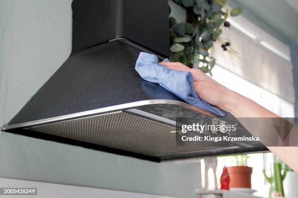 kitchen hood - campana extractora fotografías e imágenes de stock