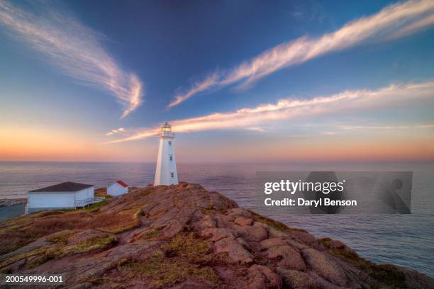 canada, newfoundland, cape spear lighthouse, summer, sunset - newfoundland stockfoto's en -beelden