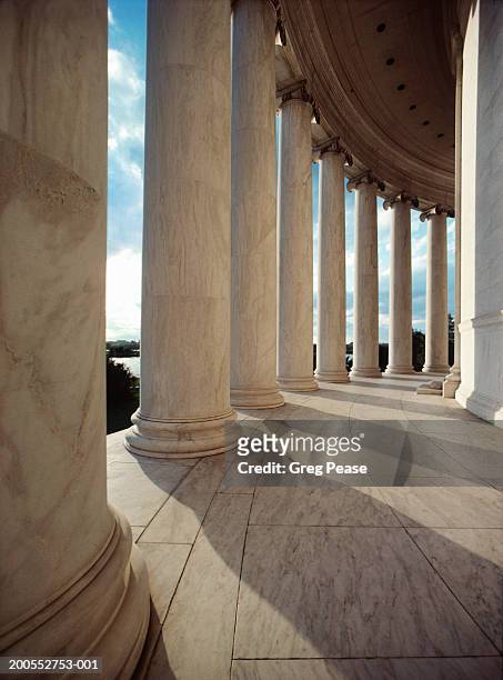 columns in jefferson memorial - jefferson memorial stock pictures, royalty-free photos & images