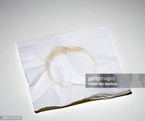 paper napkin with ring stain - paper napkin stock-fotos und bilder