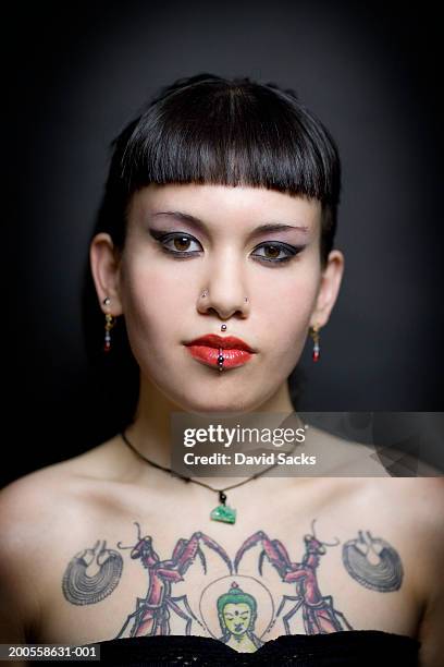 young woman, close-up, portrait - goth photos et images de collection