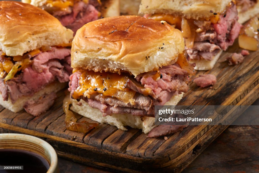 Copycat Hawaiian Roll Roast Beef and Cheddar Sliders