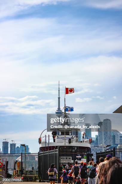 toronto ferry - ferry stock pictures, royalty-free photos & images