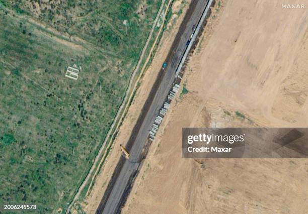 Maxar satellite imagery shows a closer view of the contruction of a wall near the Rafah border crossing into Egypt. Please use: Satellite image 2024...