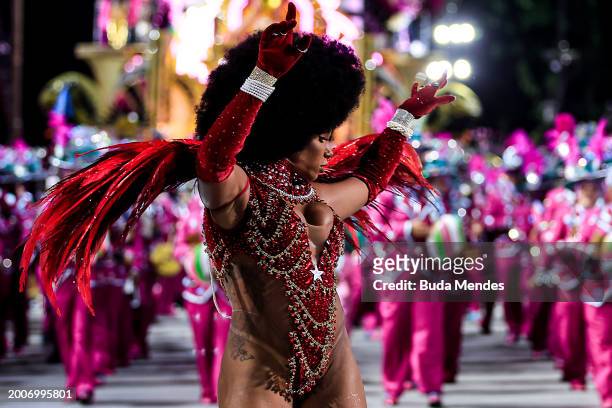 Queen of drums, Evelyn Bastos of Mangueira performs during 2024 Carnival parades at Sapucai Sambodrome on February 12, 2024 in Rio de Janeiro, Brazil.