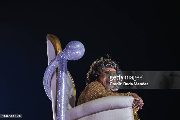 Singer Alcione performs during the Mangueira parade during 2024 Carnival parades at Sapucai Sambodrome on February 12, 2024 in Rio de Janeiro, Brazil.