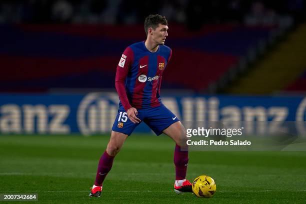 Andreas Christensen of FC Barcelona with the ball during the LaLiga EA Sports match between FC Barcelona and Granada CF at Estadi Olimpic Lluis...