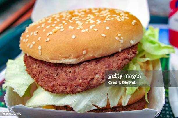 fast food delight: classic burger meal - restaurant logo stock pictures, royalty-free photos & images