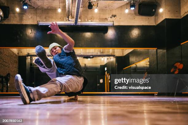 Bboy 328 Bboy Dance Moves Stock Photos, High-Res Pictures, and Images ...