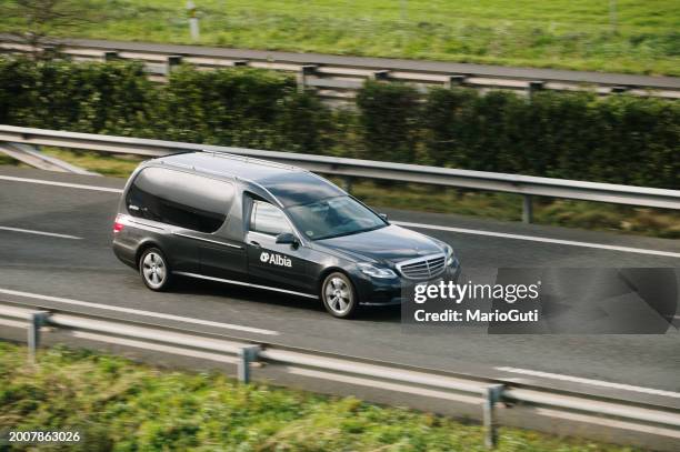 leichenwagen - leichenwagen stock-fotos und bilder