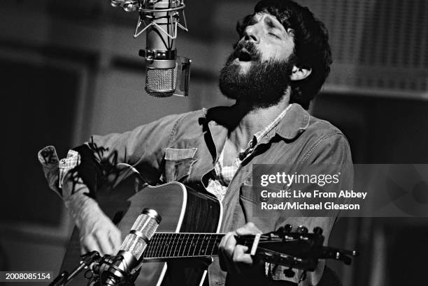 Ray LaMontagne on TV show Live From Abbey Road, Abbey Road Studios, London, 23rd October 2006.