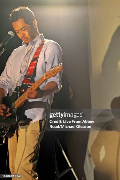 Dougy Mandagi of The Temper Trap on TV show Live From Abbey Road, Abbey Road Studios, London, 1st March 2007.