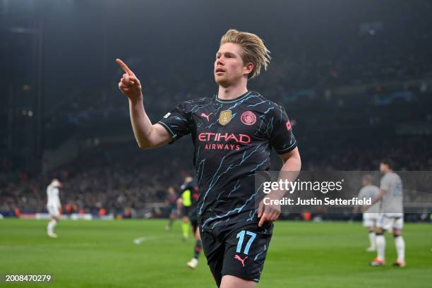 Kevin De Bruyne of Manchester City celebrates scoring his team's first goal during the UEFA Champions League 2023/24 round of 16 first leg match...