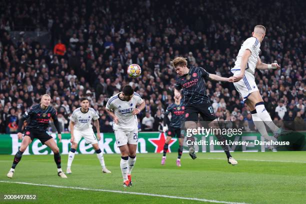 Kevin De Bruyne of Manchester City heads an effort towards goal during the UEFA Champions League 2023/24 round of 16 first leg match between F.C....