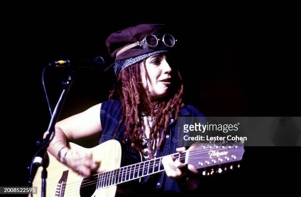 American singer-songwriter and musician Linda Perry, of the American rock band 4 Non Blondes, performs on stage in Los Angeles, California, circa...