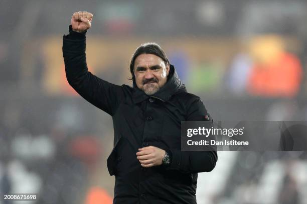 Daniel Farke, Manager of Leeds United, celebrates victory following the Sky Bet Championship match between Swansea City and Leeds United at Liberty...