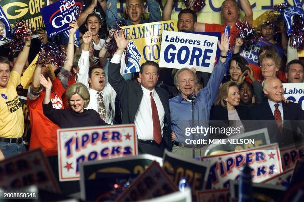 Democratic Presidential candidate US Vice President Al Gore his running mate Senator Joe Lieberman their wives Tipper and Hadassah and US Senator...